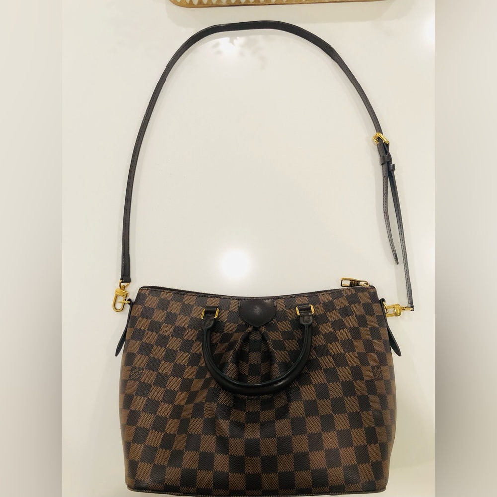 Louis Vuitton purse